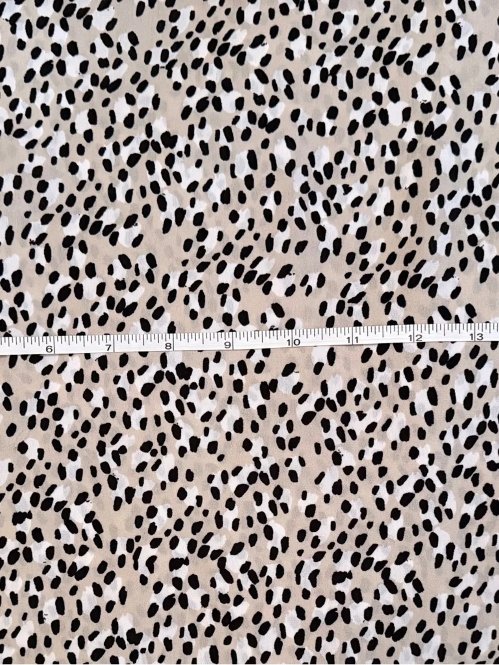 Banana Republic Beige and Black Spot Print Short Sleeve Top - Picture 4 of 4